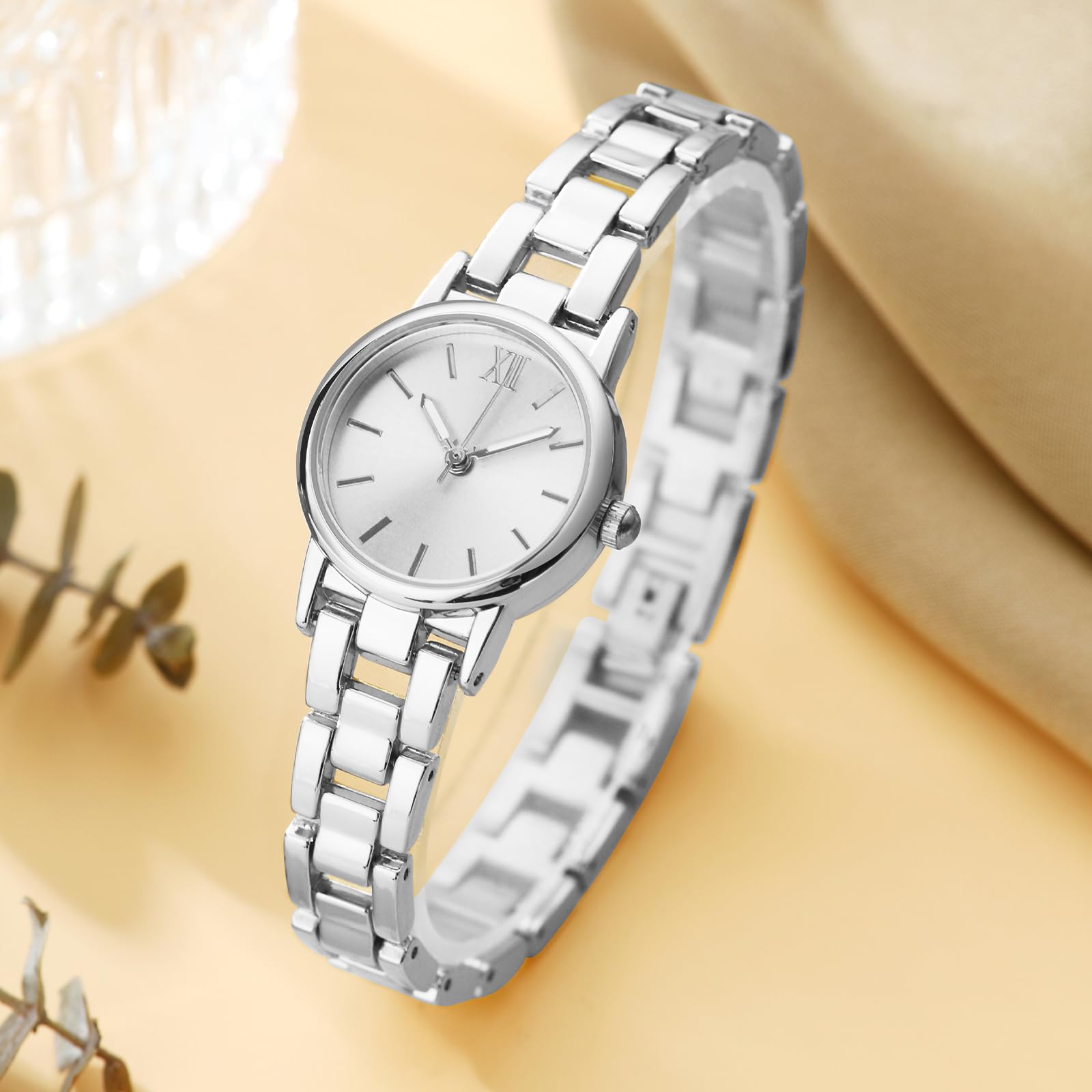 Women's Quartz Wrist Watch Exquisite Ladies Watches Alloy Strap Daily Waterproof